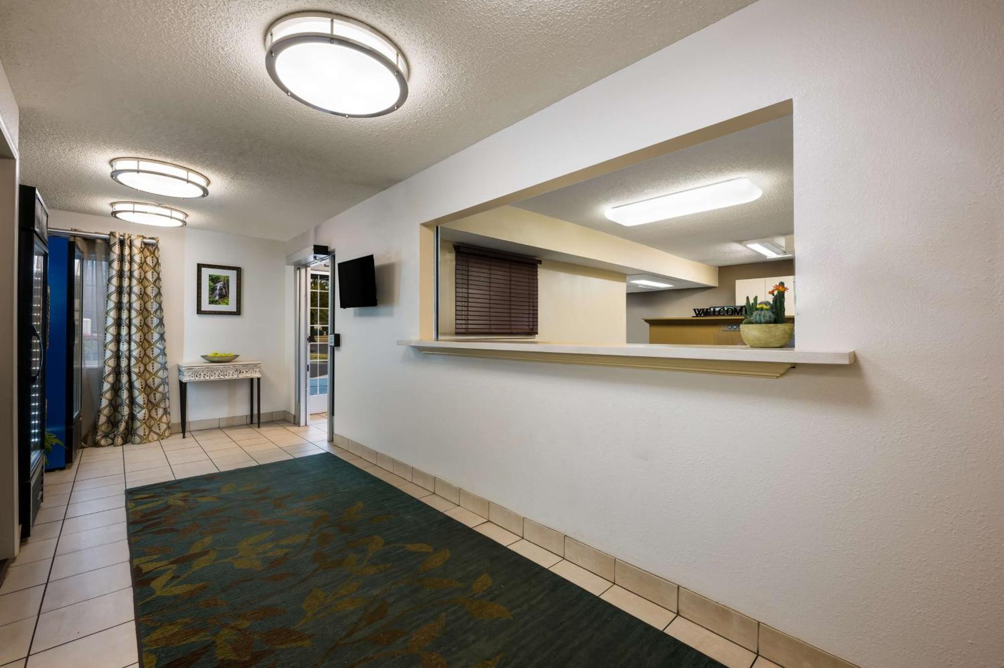 Sonesta Simply Suites Chicago Waukegan Exterior photo